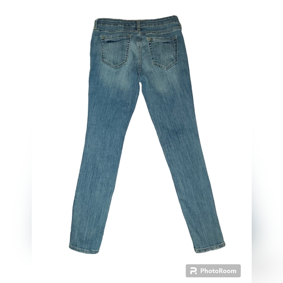 Gap Jeans size 2 stone washed. - Picture 2 of 3